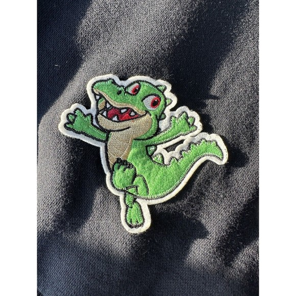 XL VeeFriends VeeCon 2022 EXCLUSIVE Hoodie RARE blk embroidered patch sweatshirt - Picture 4 of 13